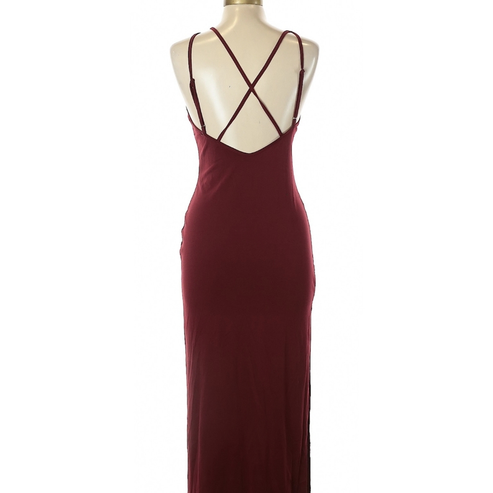 Burgundy long dress with slit